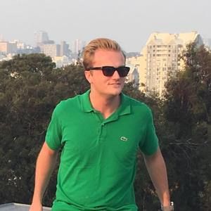 Meet your Posher, Chris